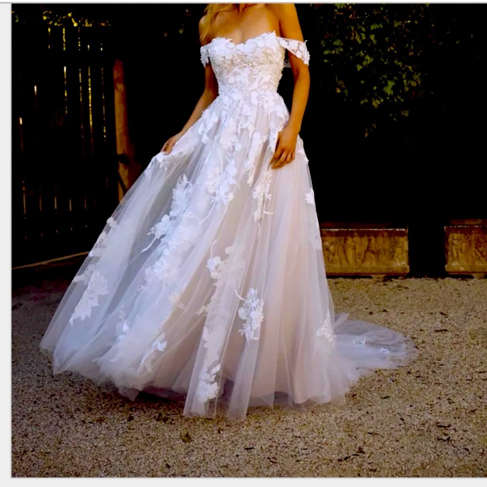 NEW - Wedding Gown